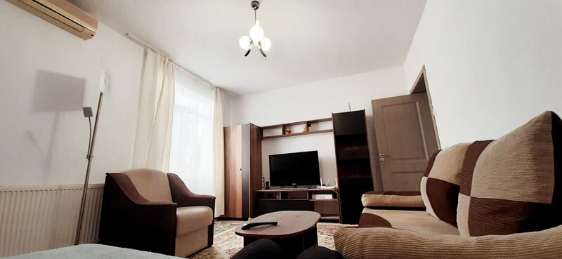 Primaverii, Jean Monnet,